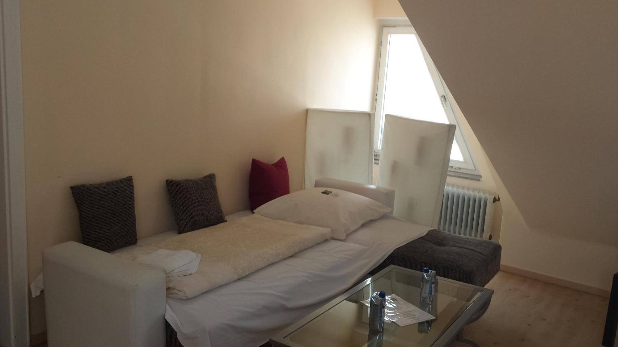 Barcelona Bed & Breakfast Düsseldorf Pokoj fotografie