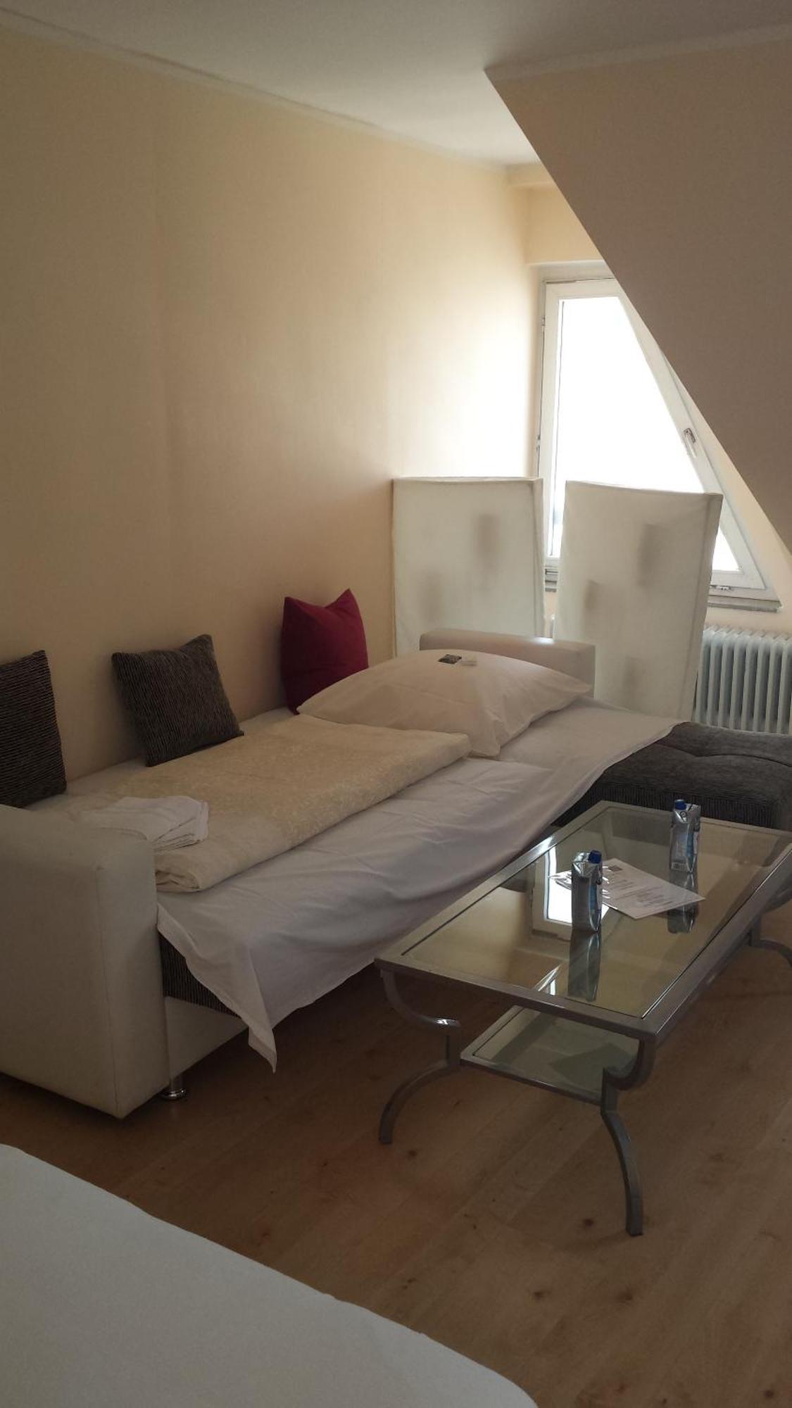 Barcelona Bed & Breakfast Düsseldorf Pokoj fotografie