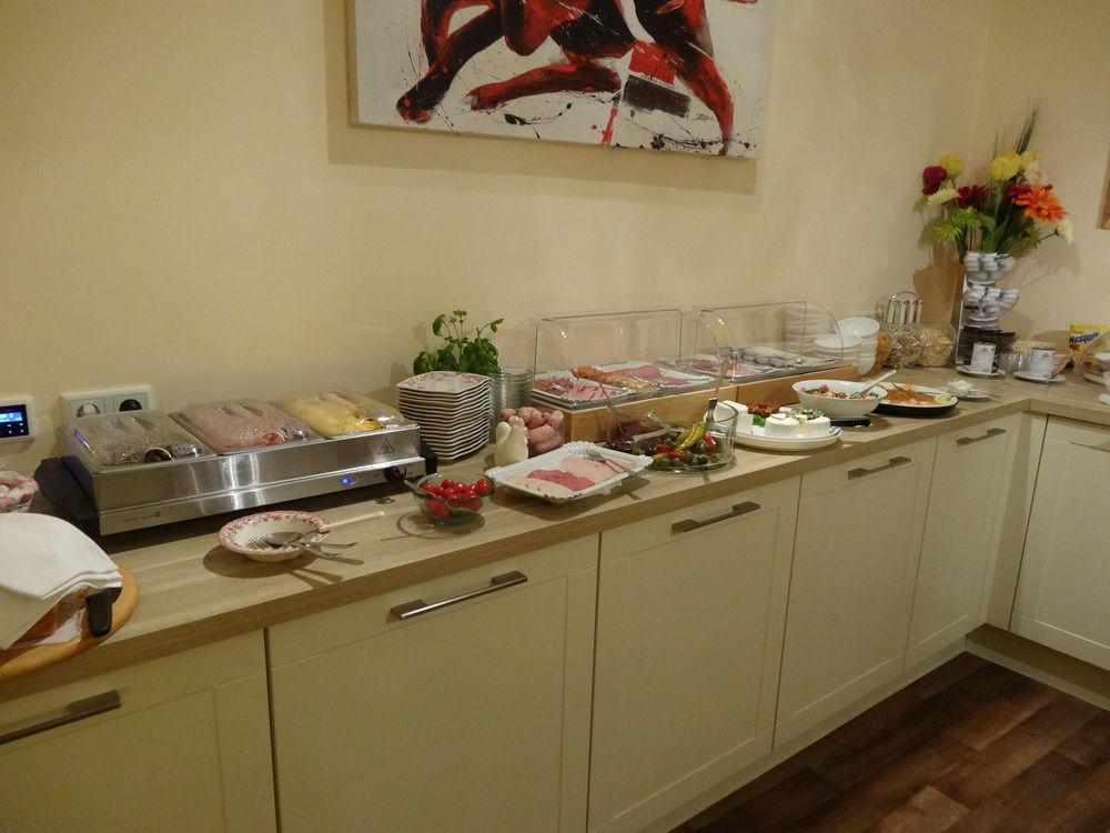Barcelona Bed & Breakfast Düsseldorf Exteriér fotografie
